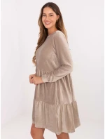Sukienka model 21399587 ciemny bezowy - FPrice Sukienka model 21399587 ciemny bezowy - FPrice