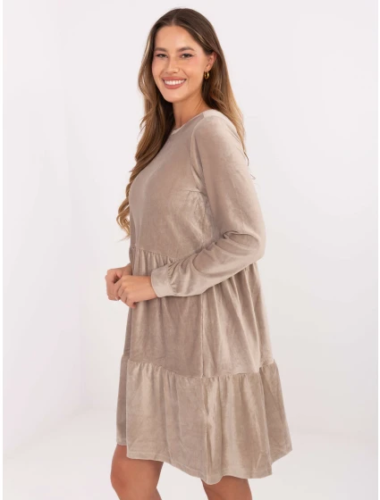 Sukienka model 21399587 ciemny bezowy - FPrice Sukienka model 21399587 ciemny bezowy - FPrice