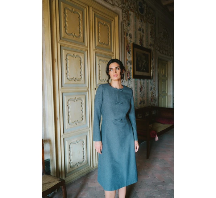 model 21319075 Šaty s mašlemi šedé - STYLOVE model 21319075 Šaty s mašlemi šedé - STYLOVE