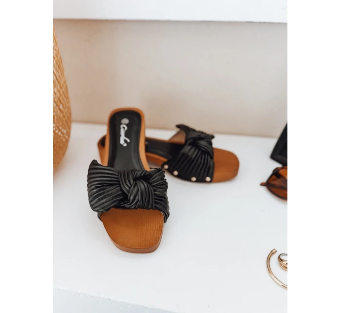 Dámské žabky black Dstreet model 21990294 - FashionStreet