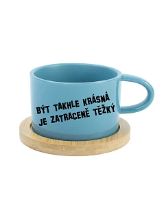 BYŤ TAK KRÁSNY JE PRÍLIŠ ŤAŽKÉ - modrý hrnček s makrónkou 200 ml