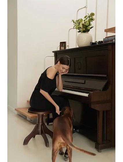 model 18407297 Maxi šaty s elastickým pasem černé - BeWear