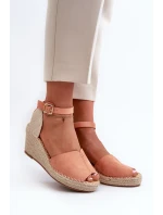 Pohodlné dámské sandály na klínu Světle růžová model 21585415 - EVENTO