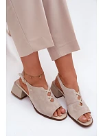 Sandály z přírodního semiše na podpatku Maciejka K7521-22 světle béžové