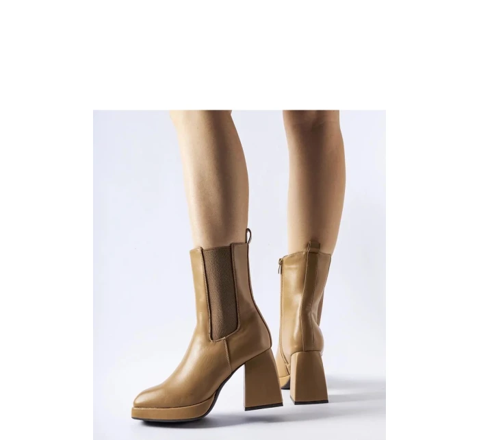 Topánky na podpätku model 204732 Solea