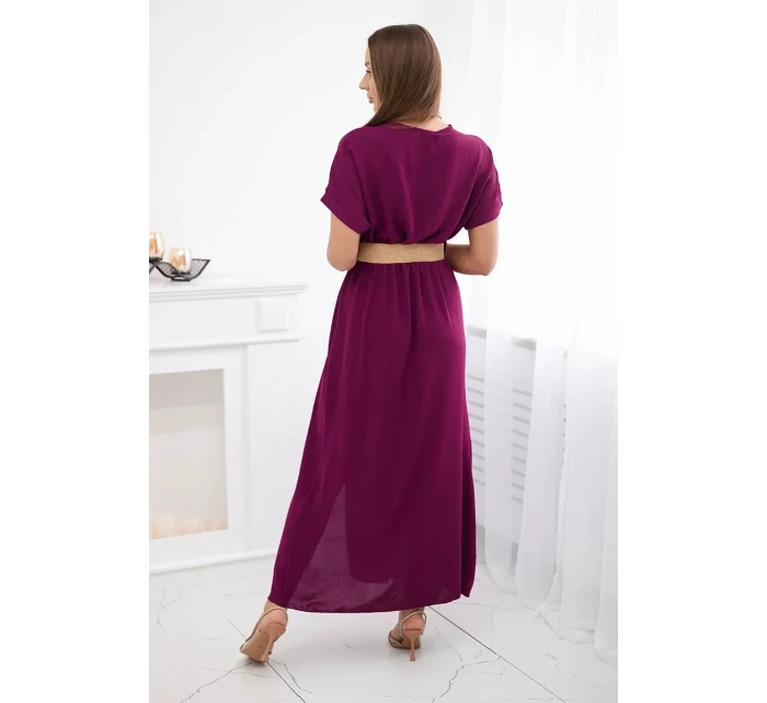 Dlhé šaty s ozdobným opaskom slivka