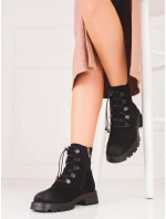 Luxusní dámské černé kotníčkové boty na plochém podpatku Luxusní dámské černé kotníčkové boty na plochém podpatku