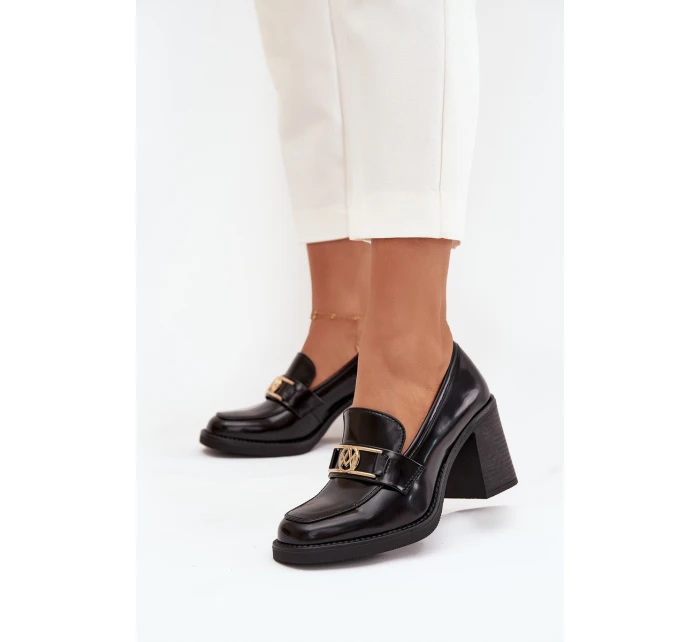 Półbuty Damskie Na Słupku Ze Złotym Detalem Czarne Privelle