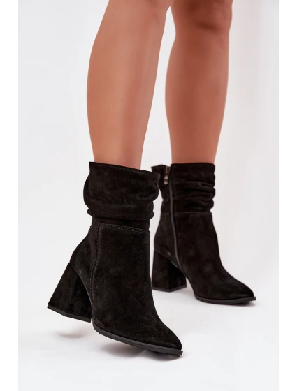 Kozačky z přírodního semiše vyhřívané na podpatku s našitím Zazoo 4216 Černé