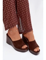 Ženské pantofle na platformě čokoládové Ravelia Ženské pantofle na platformě čokoládové Ravelia