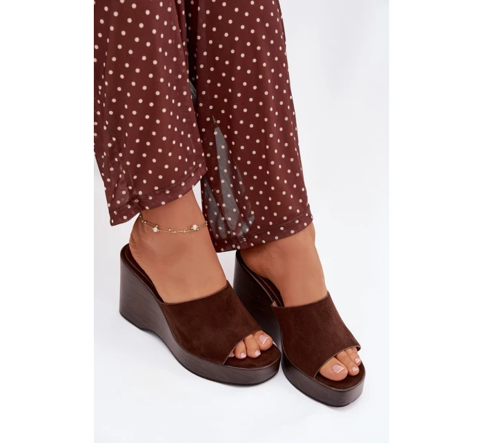Ženské pantofle na platformě čokoládové Ravelia Ženské pantofle na platformě čokoládové Ravelia