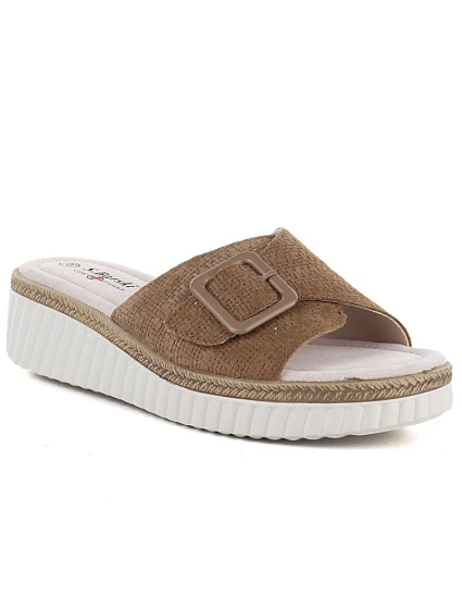 Dámské kožené žabky na platformě hnědé model 22097148 - S.Barski Dámské kožené žabky na platformě hnědé model 22097148 - S.Barski