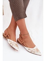 Dámské sandály s výšivkou na ploché Camel model 22039780 - Boto