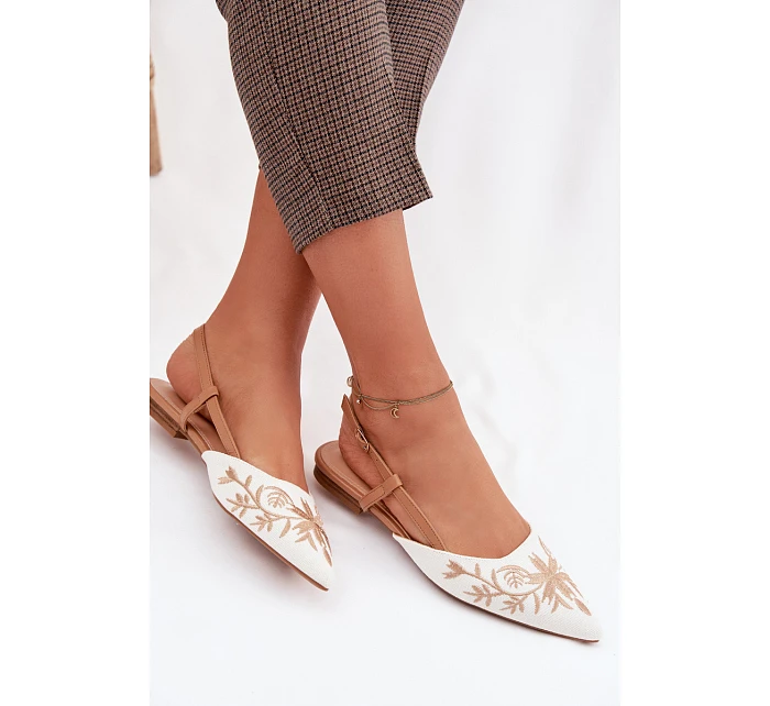 Dámské sandály s výšivkou na ploché Camel model 22039780 - Boto