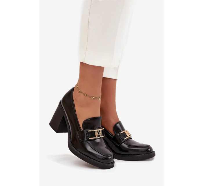 Półbuty Damskie Na Słupku Ze Złotym Detalem Czarne Privelle