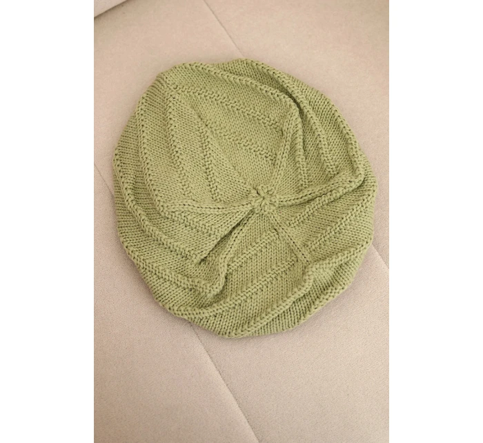 Dámska zimná vlnená čiapka s ozdobným vzorom K378 khaki