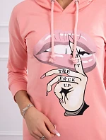 Šaty s dlhším chrbtom a farebnou marhuľovou potlačou