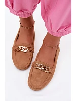 Dámske mokasíny so zlatou retiazkou a imitáciou semišu Camel Amaretto Dámske mokasíny so zlatou retiazkou a imitáciou semišu Camel Amaretto