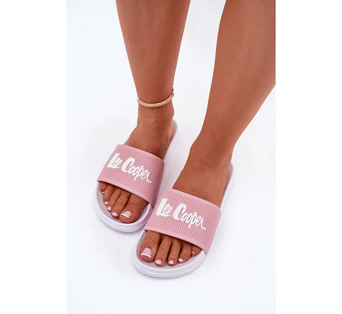 Dámské pantofle model 22089608 Růžové - Lee Cooper