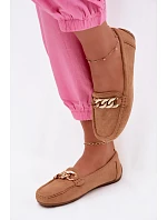 Dámske mokasíny so zlatou retiazkou a imitáciou semišu Camel Amaretto Dámske mokasíny so zlatou retiazkou a imitáciou semišu Camel Amaretto
