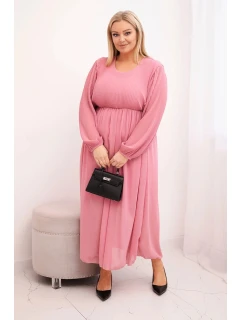 Dámska nadrozmerná skladaná sukňa z viskózy a dlhými rukávmi v tmavoružovej farbe