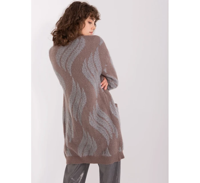 Sweter AT SW model 19014842 ciemny brązowy - FPrice Sweter AT SW model 19014842 ciemny brązowy - FPrice