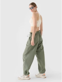 Dámske ležérne oversized padákové nohavice 4F 4FRSS24TTROF1330-44S dámske