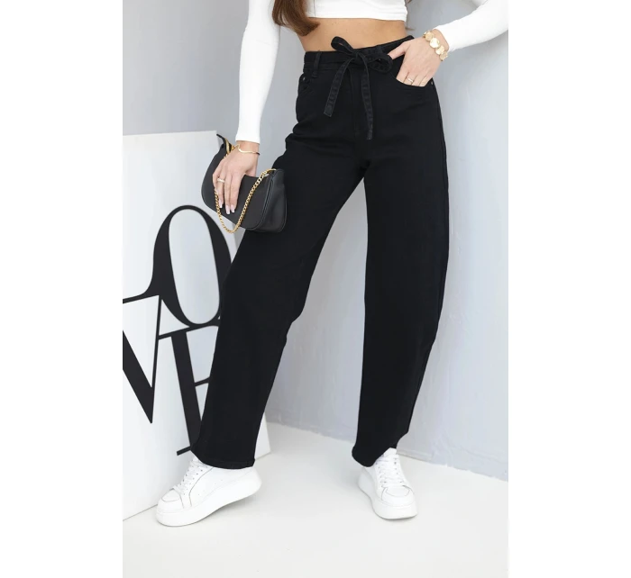 Dámské džíny s vysokým pasem a páskem černé