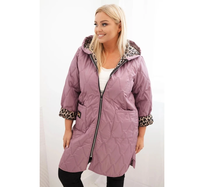 Dámska zimná prešívaná bunda s leopardou podšívkou a kapucňou v tmavoružovej farbe