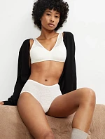 TRIUMPH Signature Sheer - Maxi nohavičky s lichotivým čipkovým lemom Triumph