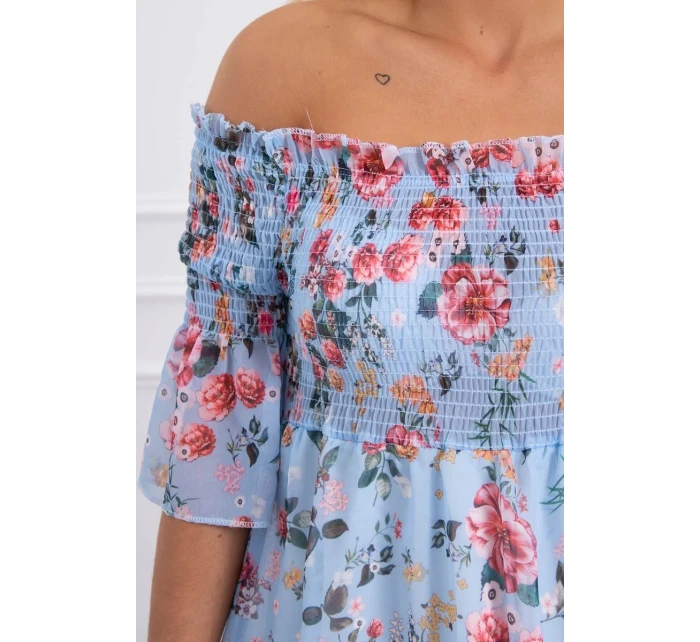 Španielske šaty s kvetinovým motívom modrej