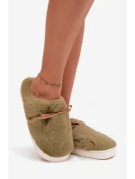 Kožešinové pantofle s zelené model 21772518 - Boto