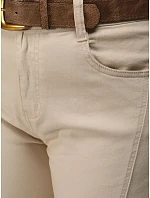 Dámské džíny s páskem mom fit model 22206991 béžové - FashionStreet Dámské džíny s páskem mom fit model 22206991 béžové - FashionStreet