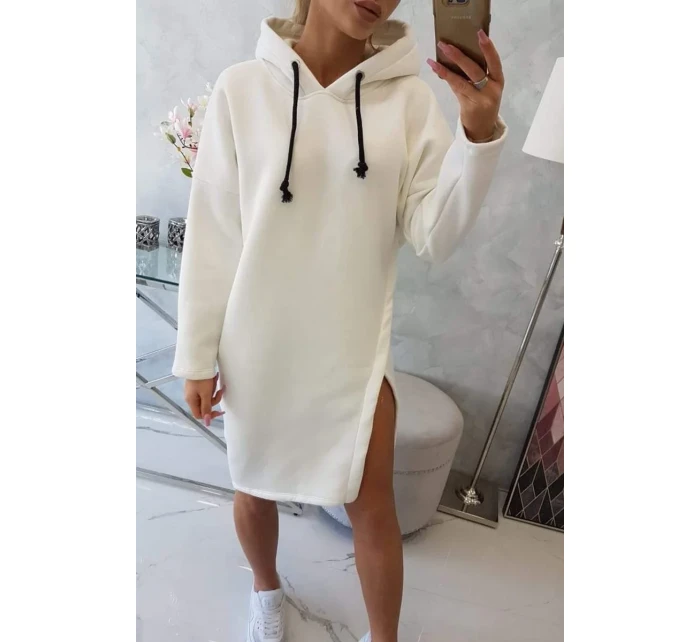 Šaty s kapucí a bočním rozparkem ecru Šaty s kapucí a bočním rozparkem ecru