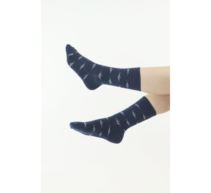 Veselé ponožky 17 modré so žralokmi