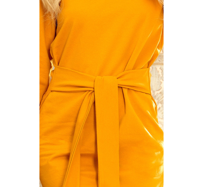 Dámske šaty v horčicovej farbe so širokým pásikom pre zaväzovanie 209-8