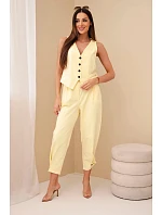 Dámský elegantní komplet s model 22104011 na knoflíky a kalhotami žlutý - K-Fashion