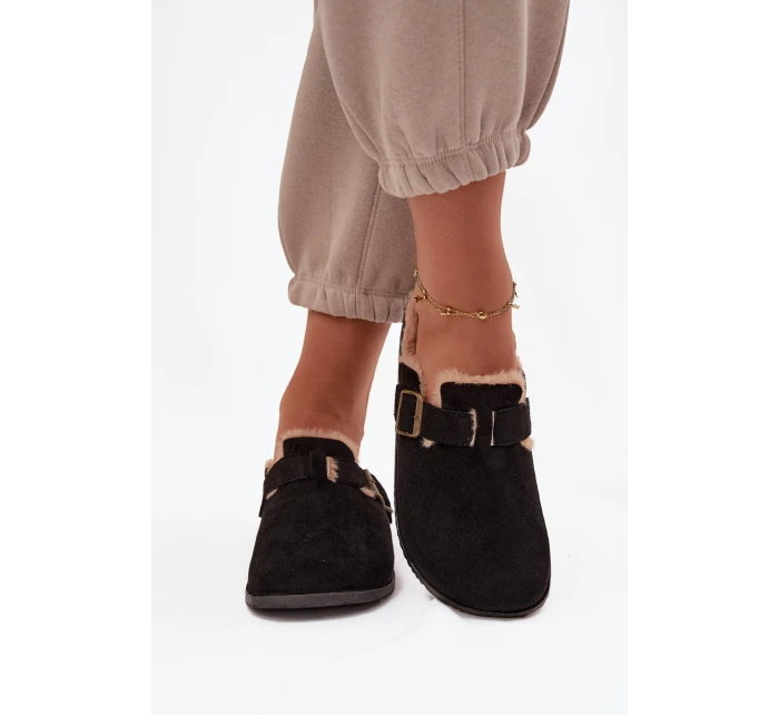 Dámské pantofle s kožešinou s Černé model 21715154 - Boto Dámské pantofle s kožešinou s Černé model 21715154 - Boto