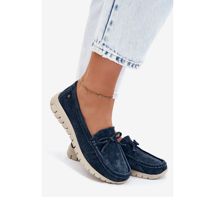 Dámské mokasíny z přírodního semiše s mašlí model 22107539 tmavě modré - VINCEZA Dámské mokasíny z přírodního semiše s mašlí model 22107539 tmavě modré - VINCEZA