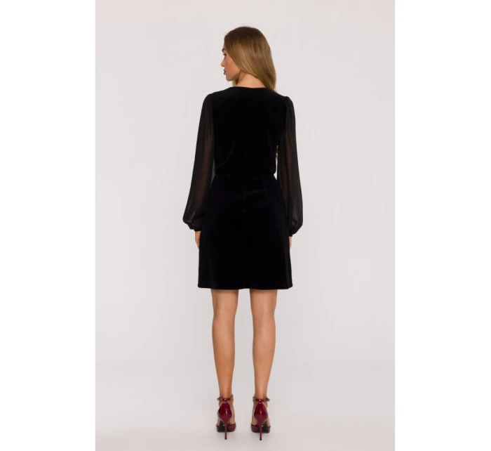 M886 Zamatové šaty so šifónovými rukávmi - čierne