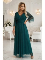 654-1 Dlhé lesklé plus size šaty s výstrihom a priehľadnými rukávmi - fľaškovo zelené 654-1 Dlhé lesklé plus size šaty s výstrihom a priehľadnými rukávmi - fľaškovo zelené