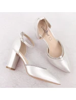 Dámské ažurové sandály béžové model 21904482 - Sabatina