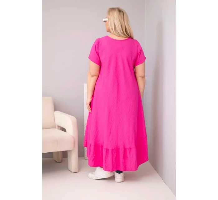 Dámske plus size šaty s krátkymi rukávmi a volánom z ľahkej viskózy vo fuchsiovej farbe