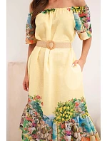 Dámské šaty model 22170773 střihu s páskem a krátkým rukávem žlutá - K-Fashion