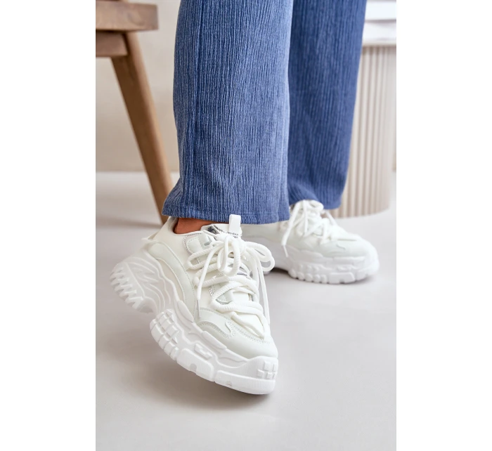 Dámské tenisky na masivní podrážce bílé model 21667383 - Boto Dámské tenisky na masivní podrážce bílé model 21667383 - Boto