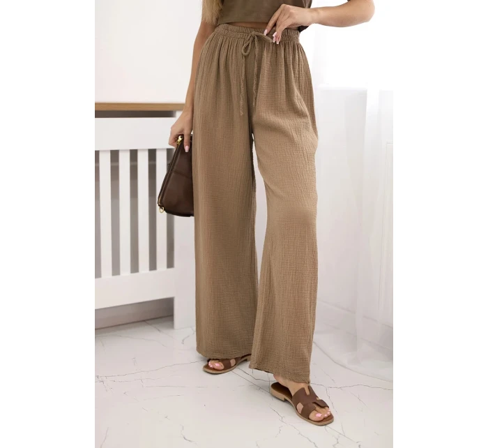 Mušelínové nohavice so širokou ťavou