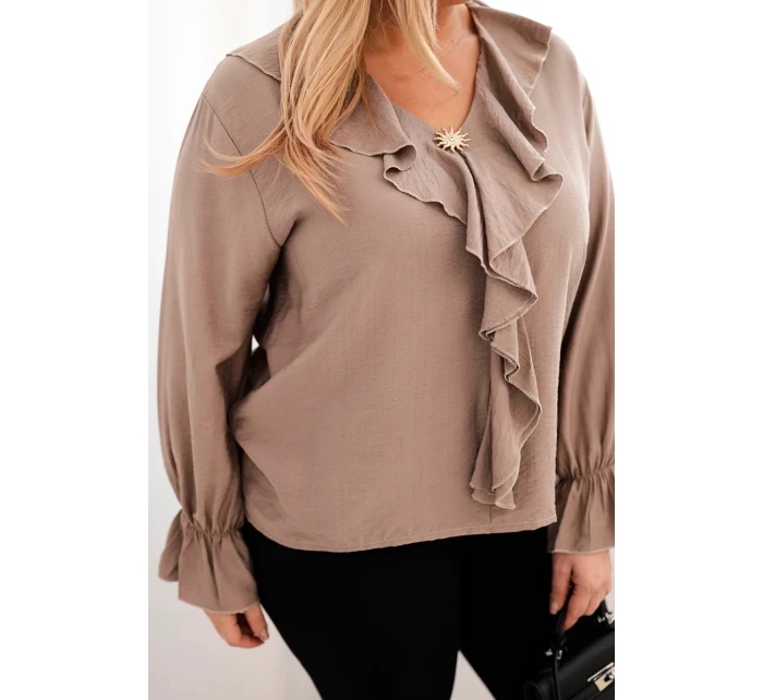 Dámská viskózová blůza Plus Size s volánem a ozdobnou broží fango