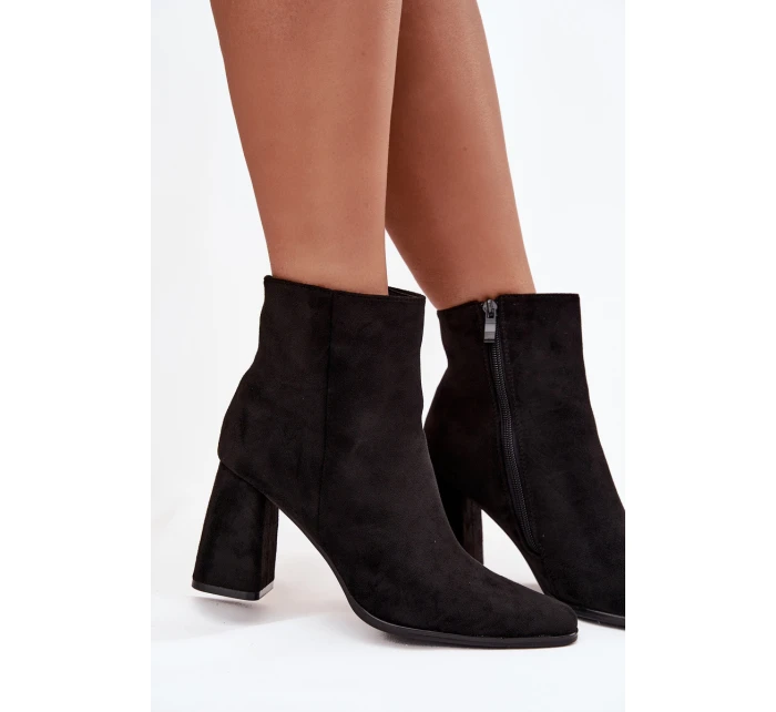Dámske členkové čižmy na podpätku Inessa - čierne Dámske členkové čižmy na podpätku Inessa - čierne