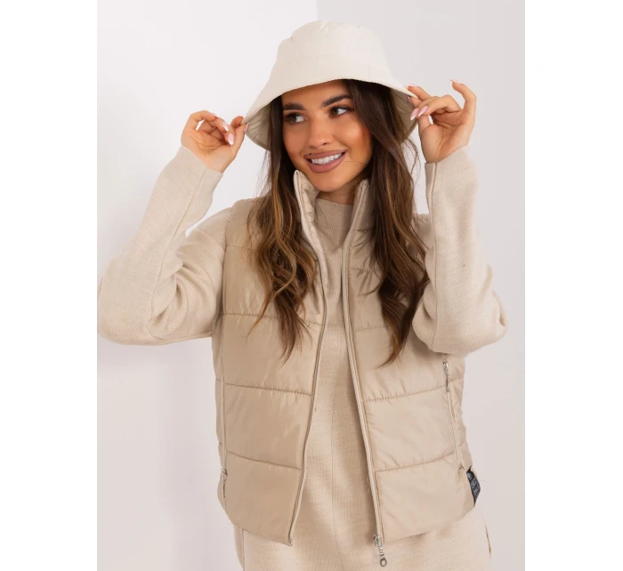 Czapka NM CZ model 18997573 jasny beżowy - FPrice Czapka NM CZ model 18997573 jasny beżowy - FPrice