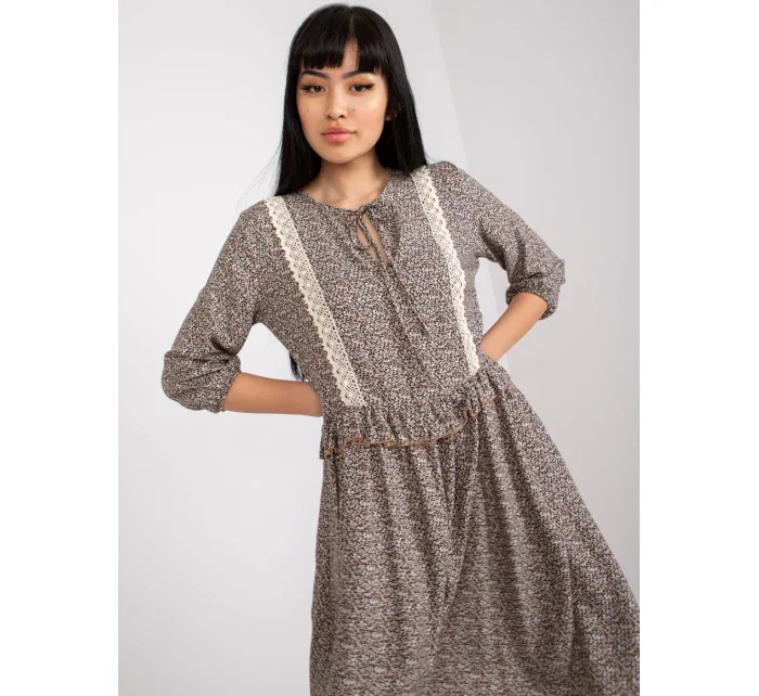 Šaty CHA SK 1710 1.52 hnedá Šaty CHA SK 1710 1.52 hnedá